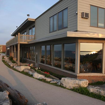 Lighthouse Inn - Two Rivers Экстерьер фото